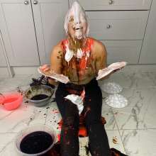 bsmessybakery: After work pies and gunge