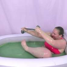 CheekyLuna: Cheekyluna's Bright Running Gear Gunge Bath