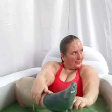 CheekyLuna: Cheekyluna's Bright Running Gear Gunge Bath