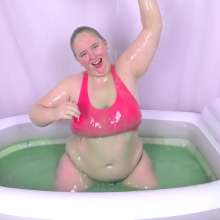 CheekyLuna: Cheekyluna's Bright Running Gear Gunge Bath