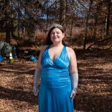 JD and Messy Andi: Andi's Blue Formal Gown Gets Wet!