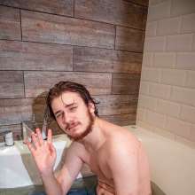 Wet Live Team: Good Morning and Oleg's Excellent Getting Wet in the Bath