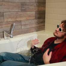 Wet Live Team: Good Morning and Oleg's Excellent Getting Wet in the Bath