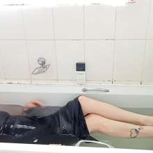 Thefetishgirl: Hair Washing with Red Shampoo in Leather Dress