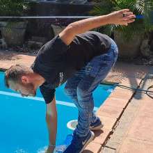 Thefetishgirl: Hotstuff Gets Soakiing Wet in His Jeans and White Briefs