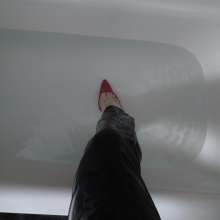 MessyCDresser: Business Suit and Heels Bath