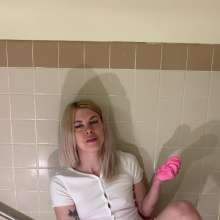 RevSlymsford: Kaydens Has Naughty Fun With Pink Frosting!