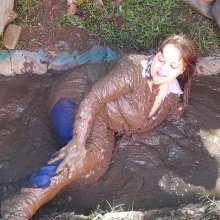 Darkabyss445: Reluctant Dare Accepted: Muddy Jeans Feel Good