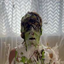 Anglefan: Vivi gets pied from above!