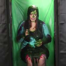 TheGungeZone: Vivian Tricked Into the Gunge Tank