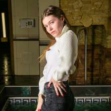 wet.look.me: Wetlook girl in jeans in the pool | Wetlook.biz
