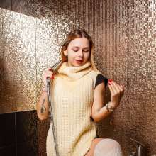 wet.look.me: Wetlook girl in woolen sweater and overalls in the shower | Wetlook.biz