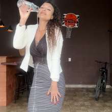 wet.look.me: Wetlook girl gets wet in tights and blouse | Wetlook.biz