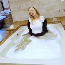 wet.look.me: Wetlook girl in jacuzzi | Wetlook.biz
