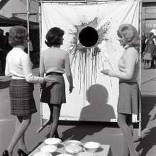 skirtpie: Pie booth