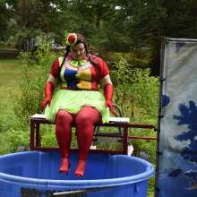 JD and Messy Andi: Spreading some positivity with a dunked clown :)