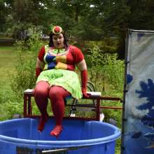 JD and Messy Andi: Spreading some positivity with a dunked clown :)