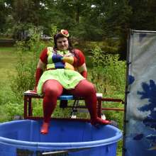 JD and Messy Andi: Spreading some positivity with a dunked clown :)