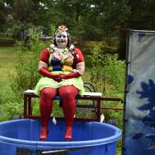 JD and Messy Andi: Spreading some positivity with a dunked clown :)