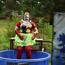 JD and Messy Andi: Spreading some positivity with a dunked clown :)