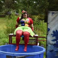 JD and Messy Andi: Spreading some positivity with a dunked clown :)