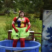 JD and Messy Andi: Spreading some positivity with a dunked clown :)