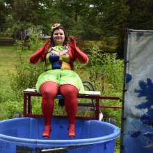 JD and Messy Andi: Spreading some positivity with a dunked clown :)