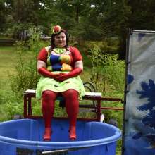 JD and Messy Andi: Spreading some positivity with a dunked clown :)
