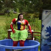 JD and Messy Andi: Spreading some positivity with a dunked clown :)