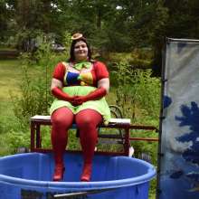 JD and Messy Andi: Spreading some positivity with a dunked clown :)