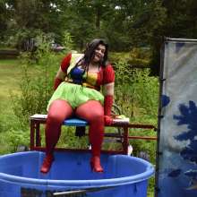 JD and Messy Andi: Spreading some positivity with a dunked clown :)