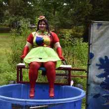 JD and Messy Andi: Spreading some positivity with a dunked clown :)