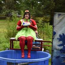 JD and Messy Andi: Spreading some positivity with a dunked clown :)