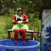 JD and Messy Andi: Spreading some positivity with a dunked clown :)