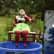 JD and Messy Andi: Spreading some positivity with a dunked clown :)