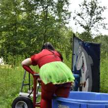 JD and Messy Andi: Spreading some positivity with a dunked clown :)