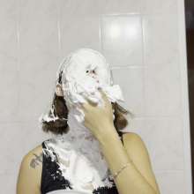 Top Messy Girls: Red Lipstick and Pies
