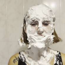 Top Messy Girls: Red Lipstick and Pies
