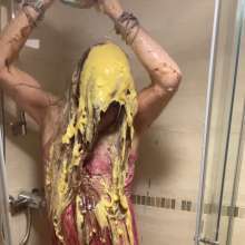 Kelly-Le-Frock: I had a messy weekend in a hotel (UK)
