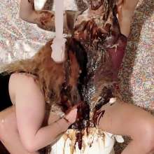 RevSlymsford: Vintage!  Raven + Jade's Chocolate, Dildo + Pies Fun