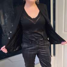Wet Orchid: Wet Jennie Soaks in Business Attire for the First Time