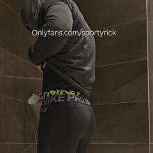 SportyRick: Wetlook--3 Nike Leggings 1 Bath
