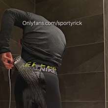 SportyRick: Wetlook--3 Nike Leggings 1 Bath