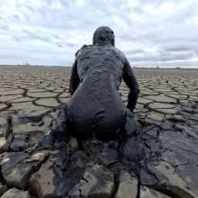 TannerQS: Bottomless Black Mud / Dildo