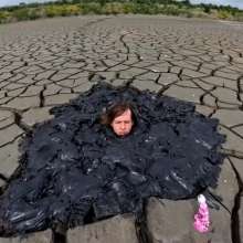 TannerQS: Bottomless Black Mud / Dildo