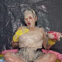Hikari-Studio-Wam: Dirtying My Sneakers with Slime