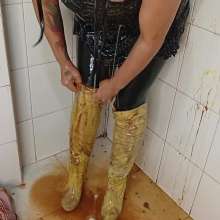 Hikari-Studio-Wam: In the Shower Washing off the Mess(Hikari)