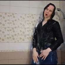 WETColours: Josh Showers and Shampoos in Black T-shirt and Jeans