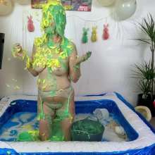 custardcouple: Messy Easter Slime