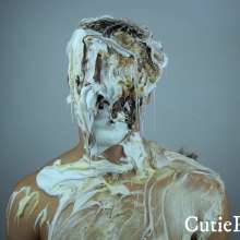 Cutiepied-production: Quenty 2 : Pieing the Flexing Guy